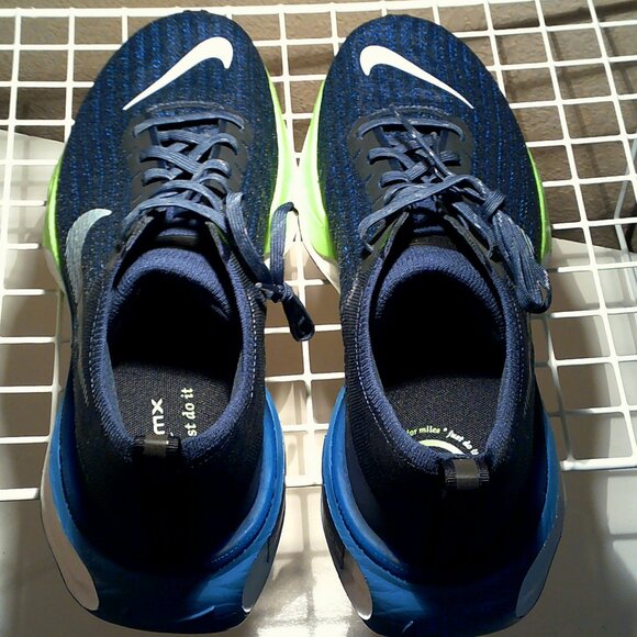 NIKE ZOOMX INVINCIBLE RUN FLYKNIT 3 \